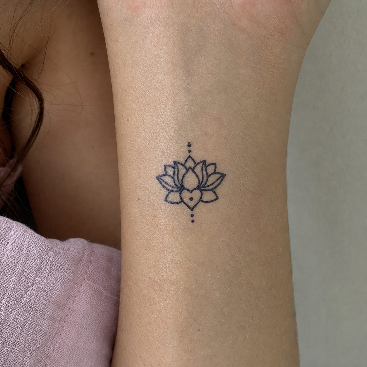 Fine line lotus temporary tattoo with dots - 1 | Temporalis