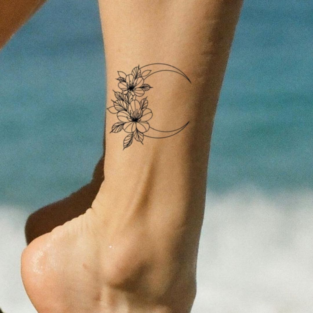 Floral crescent moon temporary tattoo, fine line - 1 | Temporalis