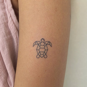Geometric turtle temporary tattoo - 1 | Temporalis