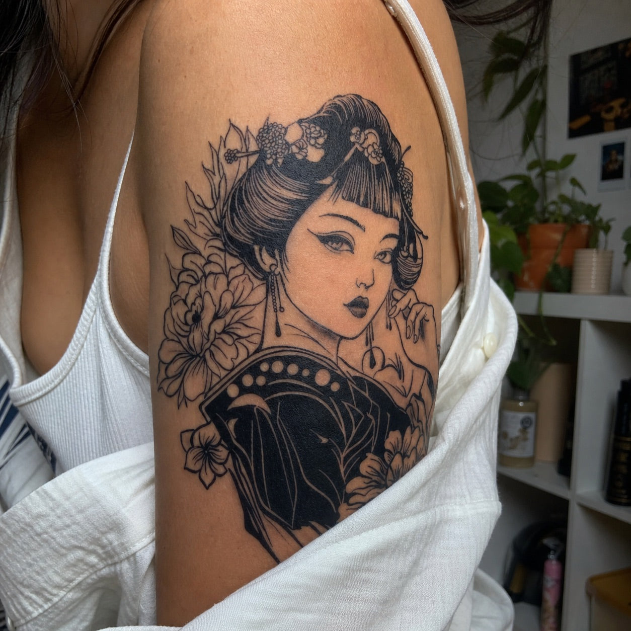 Japanese Geisha & Peony Tattoo - 1 | Temporalis
