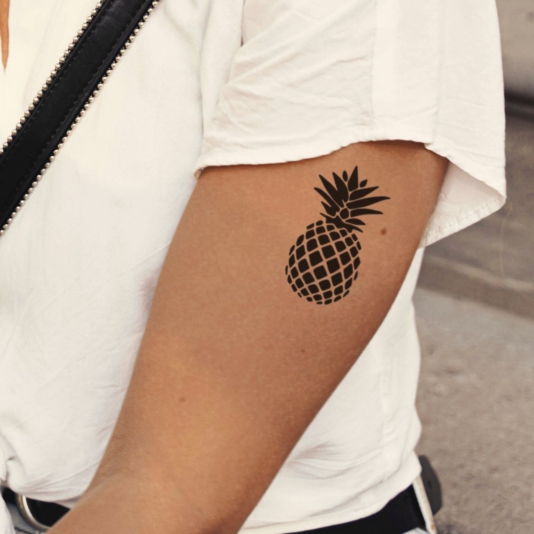 Ananas tatoeage | Temporalis, image size:1080x1080
