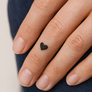 Tiny Black Heart 1 - Temporalis® - Tatuaggio temporaneo