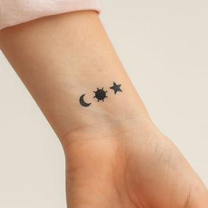 Himmlisches Trio: Mond – Sonne – Stern 1 – Temporalis® – Temporäres Tattoo