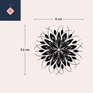 Tatuaggio fiore mandala in nero pieno con raggi a puntini - 4 | Temporalis