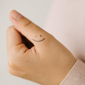 Minimalist Smiley Face 1 - Temporalis